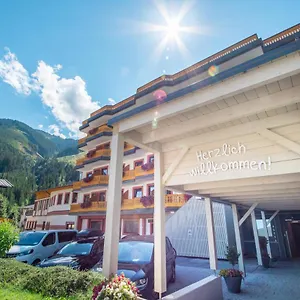 Jufa Alpenhotel Saalbach-jokercard Im Sommer Inklusive Szálloda